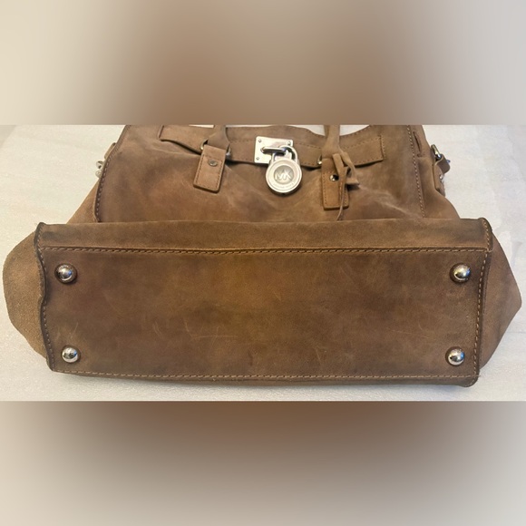 Michael Kors Hamilton Suede Satchel W/ Functioning Lock & Key Rich Brown Patina - Picture 3 of 10